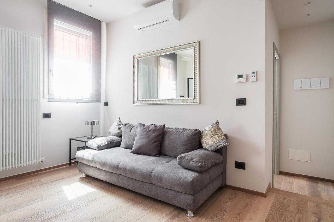 Residence Rizzoli-Suites Apartments Болонья Экстерьер фото