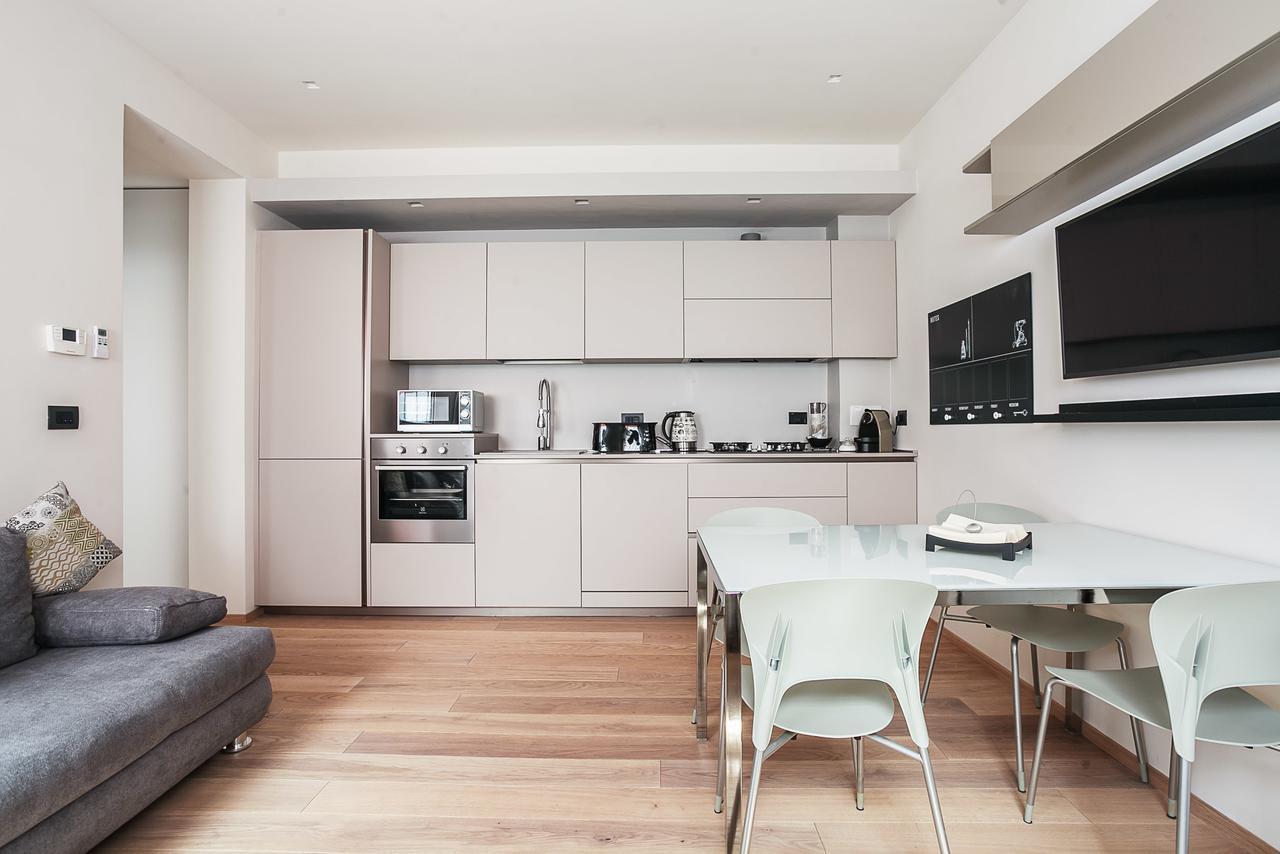 Residence Rizzoli-Suites Apartments Болонья Экстерьер фото