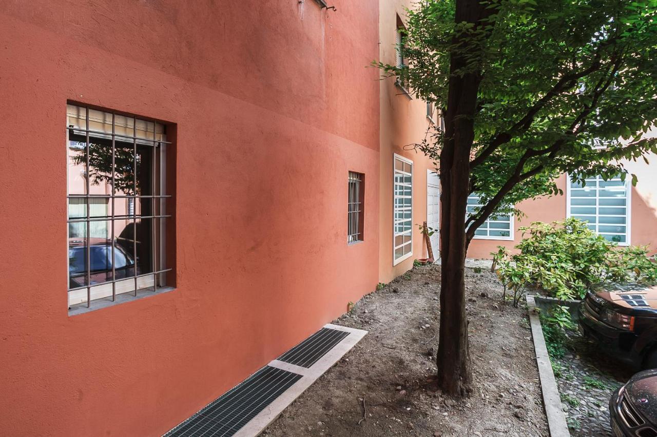 Residence Rizzoli-Suites Apartments Болонья Экстерьер фото