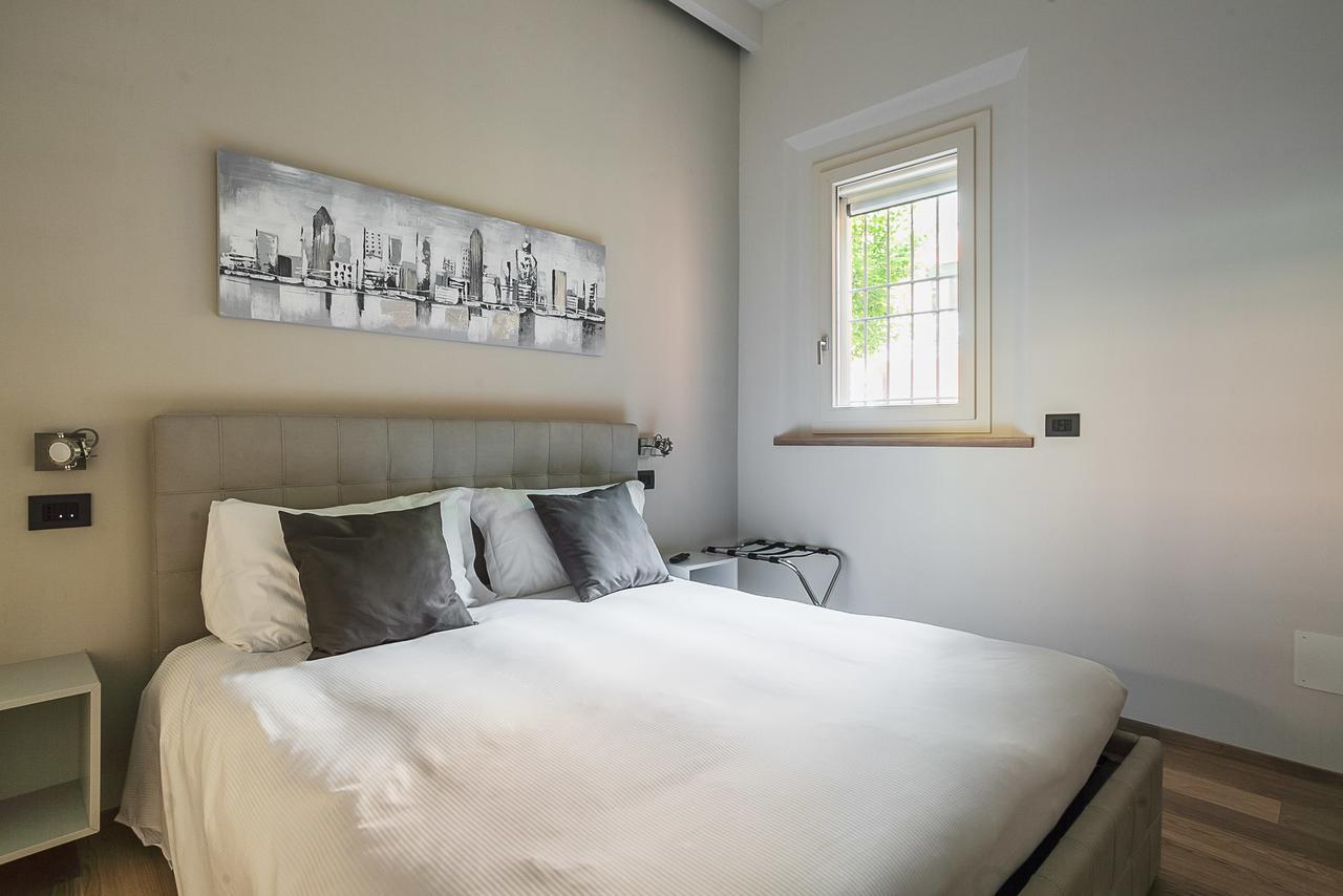 Residence Rizzoli-Suites Apartments Болонья Экстерьер фото
