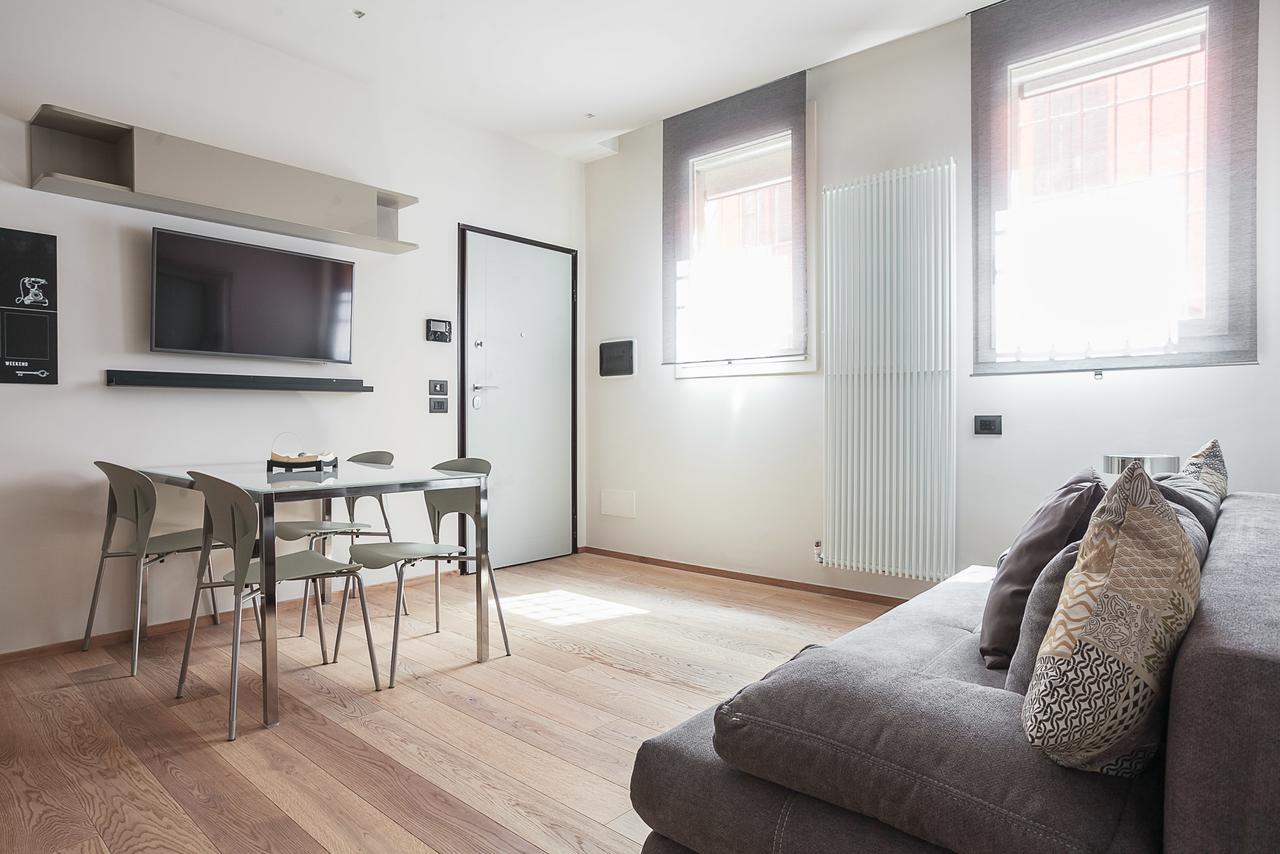 Residence Rizzoli-Suites Apartments Болонья Экстерьер фото